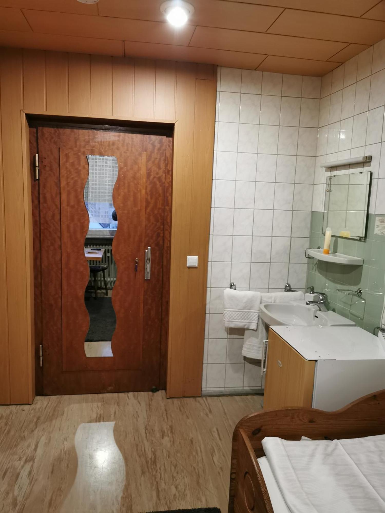 קייזרסלאוטרן See Lord Hotel חדר תמונה