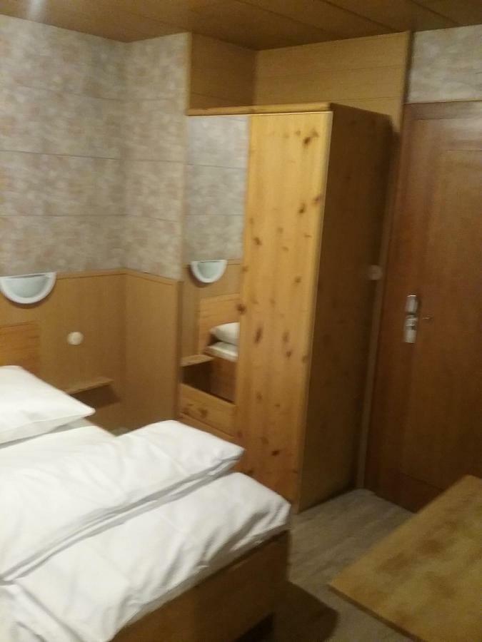 קייזרסלאוטרן See Lord Hotel מראה חיצוני תמונה